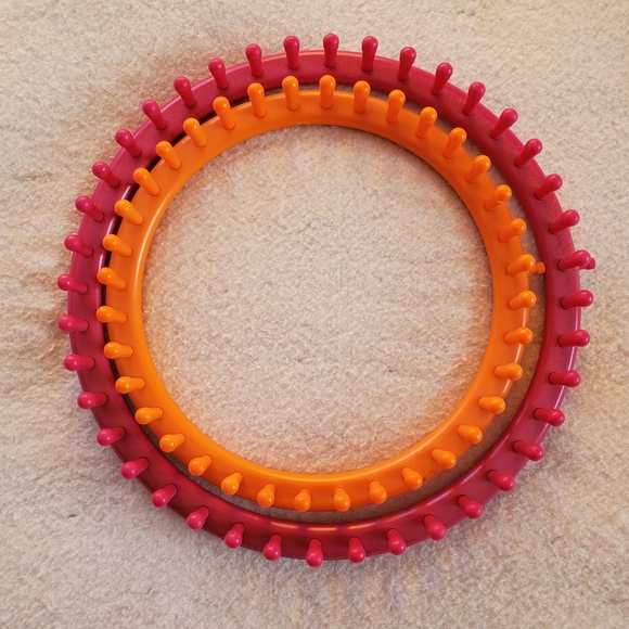 Round Hand Knitting Looms, 2 Pcs - Picture 1 of 2